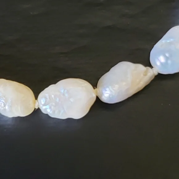 Vintage Sterling Silver and Freshwater Pearl Bracelet - Picture 7 of 10